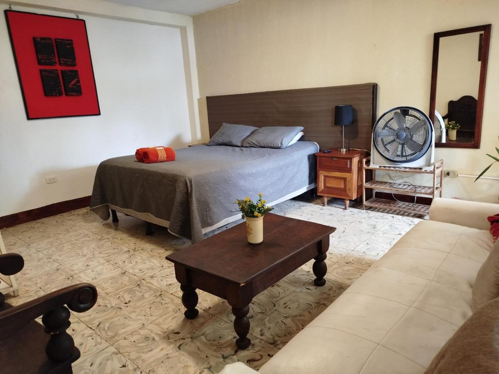 Estu Habitaciones Guatemala City Exteriör bild